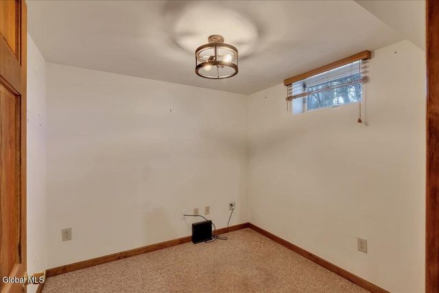 15 Durham Way, Clifton Park, NY 12065