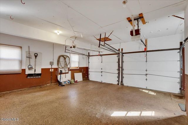 15 Durham Way, Clifton Park, NY 12065