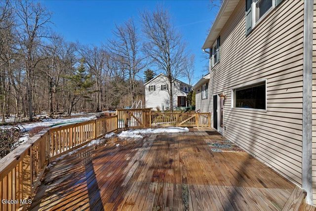 15 Durham Way, Clifton Park, NY 12065