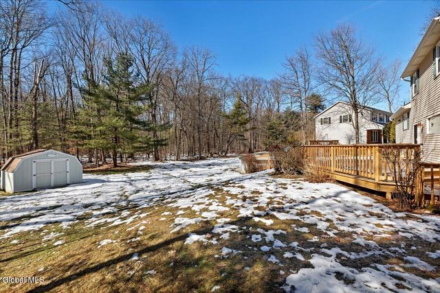 15 Durham Way, Clifton Park, NY 12065