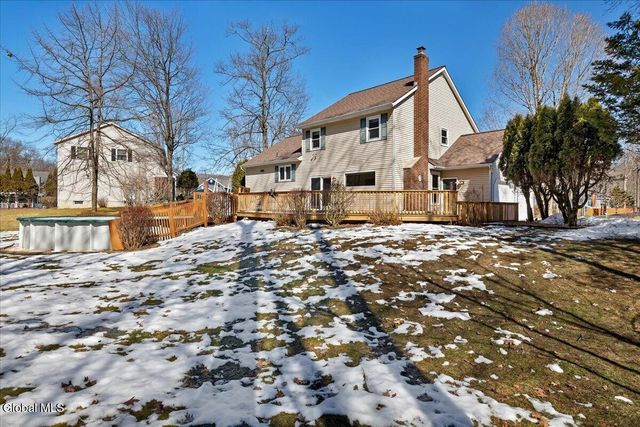 15 Durham Way, Clifton Park, NY 12065