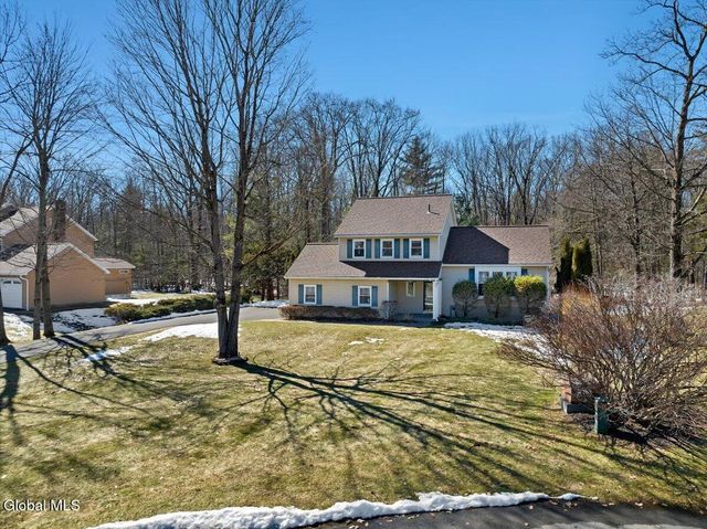 15 Durham Way, Clifton Park, NY 12065