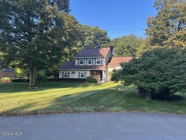 15 Durham Way, Clifton Park, NY 12065