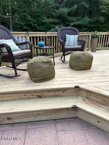 15 Durham Way, Clifton Park, NY 12065