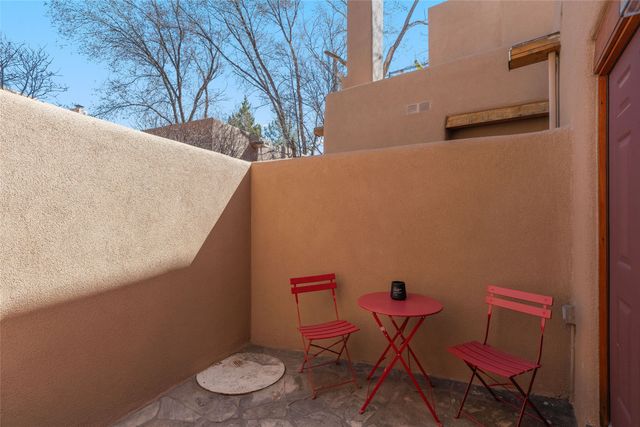 655 Bishops Lodge Road B, Santa Fe, NM 87501