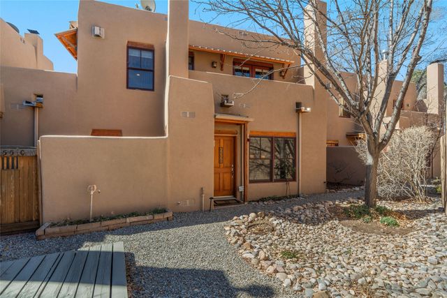 655 Bishops Lodge Road B, Santa Fe, NM 87501