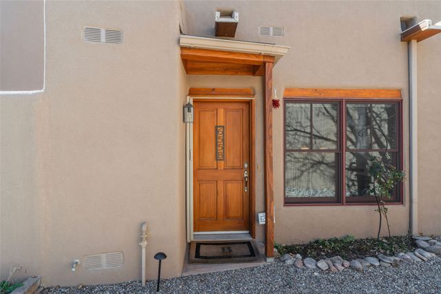 655 Bishops Lodge Road B, Santa Fe, NM 87501