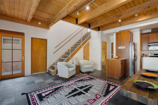 655 Bishops Lodge Road B, Santa Fe, NM 87501