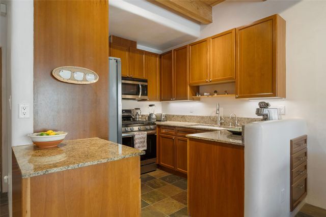 655 Bishops Lodge Road B, Santa Fe, NM 87501