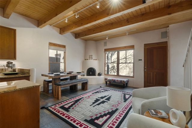 655 Bishops Lodge Road B, Santa Fe, NM 87501