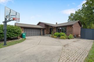 1154 Tamarack Place, Munster, IN 46321
