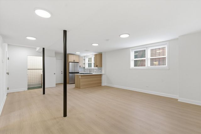 5915 N Milwaukee Avenue N G, Chicago, IL 60646