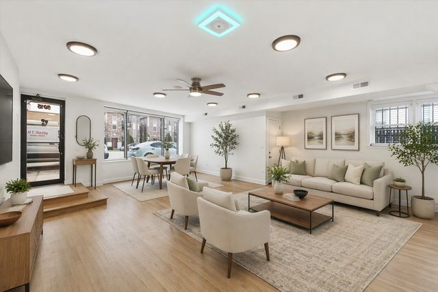 5915 N Milwaukee Avenue N G, Chicago, IL 60646