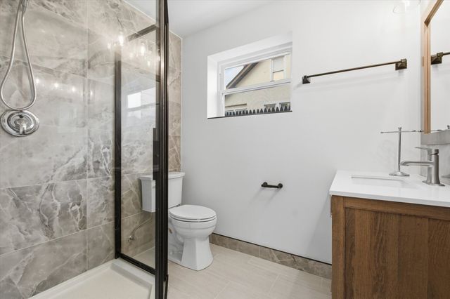 5915 N Milwaukee Avenue N G, Chicago, IL 60646