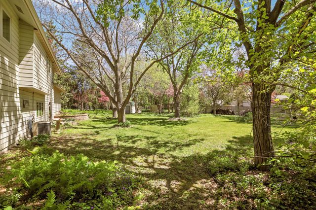 16541 29th Avenue N, Plymouth, MN 55447