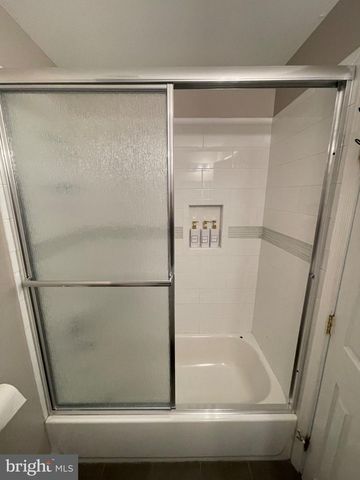 10075 MAPLE LEAF DR, Montgomery Village, MD 20886