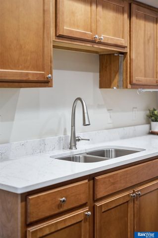 3552 Neerpark Drive, Lincoln, NE 68506