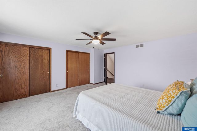 3552 Neerpark Drive, Lincoln, NE 68506