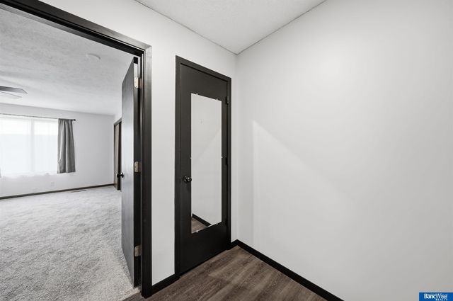 3552 Neerpark Drive, Lincoln, NE 68506