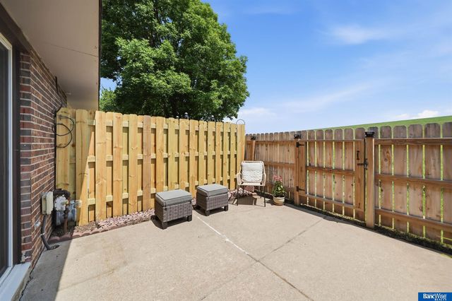 3552 Neerpark Drive, Lincoln, NE 68506