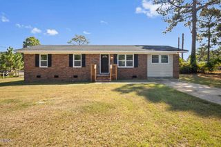 5269 Parkton Road, Hope Mills, NC 28348