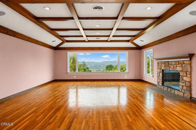 569 Valley Vista Drive, Camarillo, CA 93010