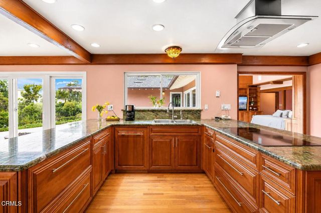569 Valley Vista Drive, Camarillo, CA 93010