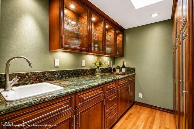 569 Valley Vista Drive, Camarillo, CA 93010