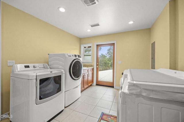 569 Valley Vista Drive, Camarillo, CA 93010
