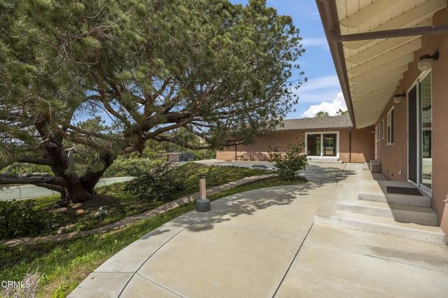 569 Valley Vista Drive, Camarillo, CA 93010