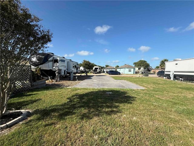63 Augusta Circle, Aransas Pass, TX 78336