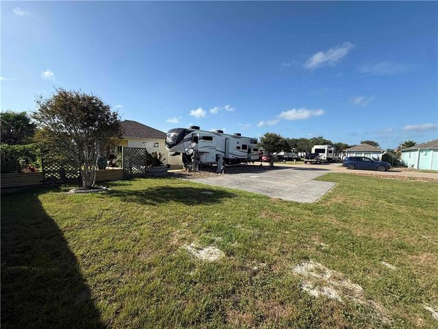 63 Augusta Circle, Aransas Pass, TX 78336