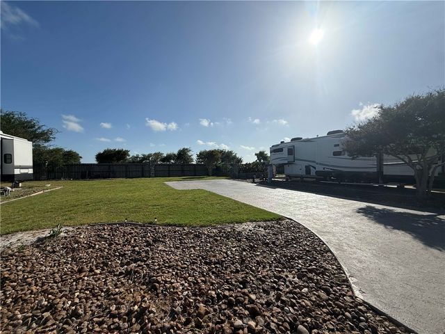 63 Augusta Circle, Aransas Pass, TX 78336