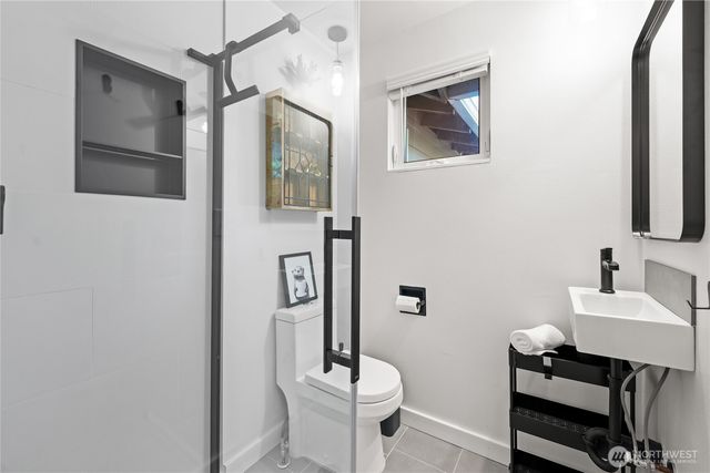 925 Valley Place, Kent, WA 98031