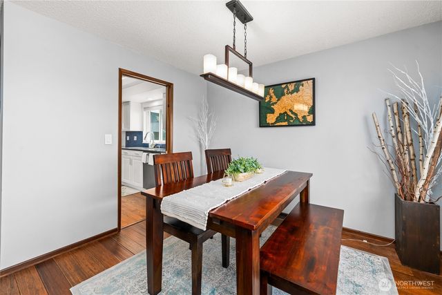 925 Valley Place, Kent, WA 98031