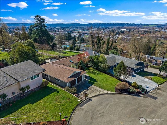 925 Valley Place, Kent, WA 98031