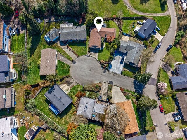 925 Valley Place, Kent, WA 98031