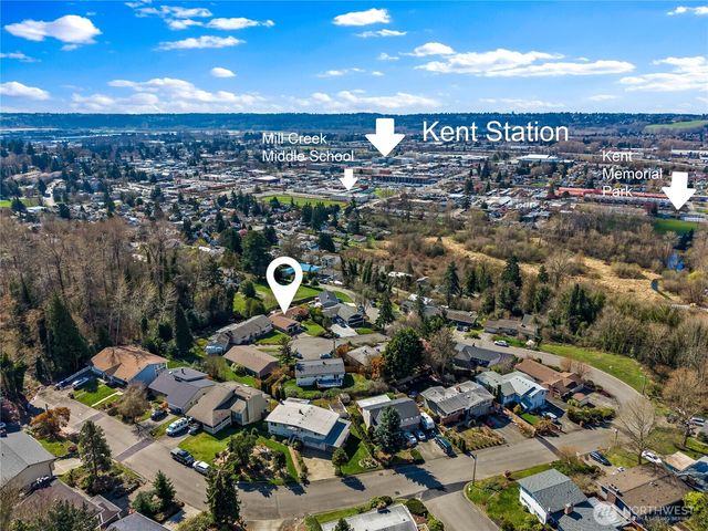 925 Valley Place, Kent, WA 98031