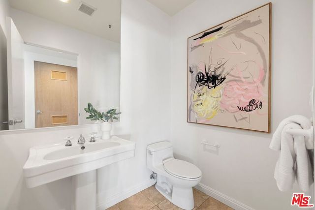 2222 Neilson Way 102, Santa Monica, CA 90405