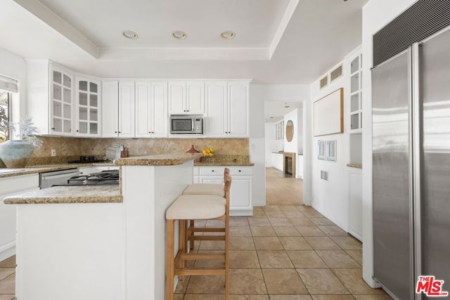 2222 Neilson Way 102, Santa Monica, CA 90405