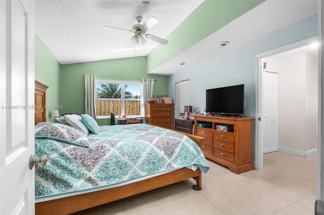 1199 SW 109th Lane, Davie, FL 33324