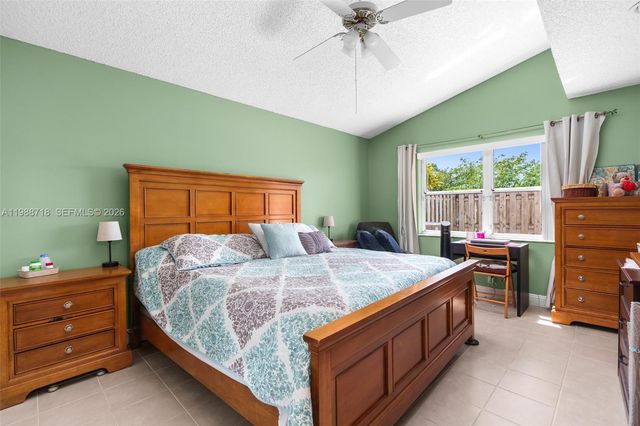 1199 SW 109th Lane, Davie, FL 33324