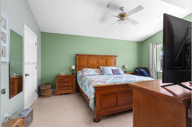 1199 SW 109th Lane, Davie, FL 33324