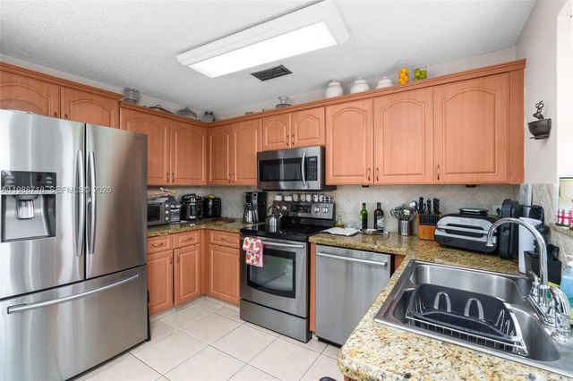 1199 SW 109th Lane, Davie, FL 33324
