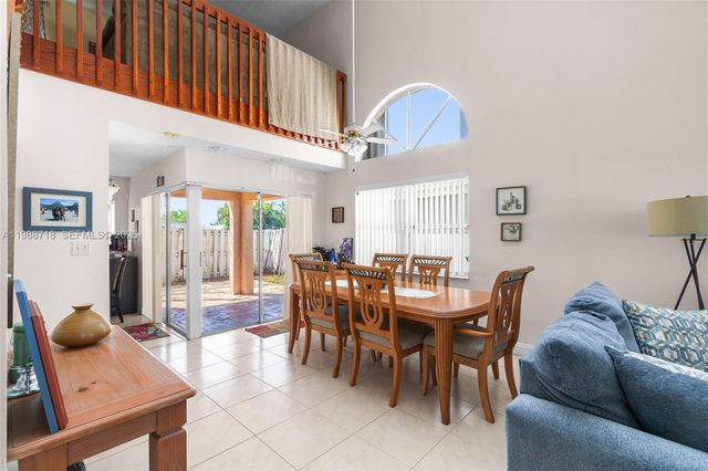 1199 SW 109th Lane, Davie, FL 33324
