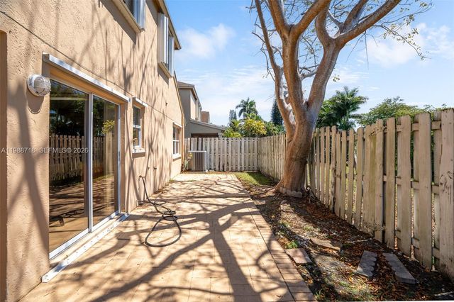 1199 SW 109th Lane, Davie, FL 33324
