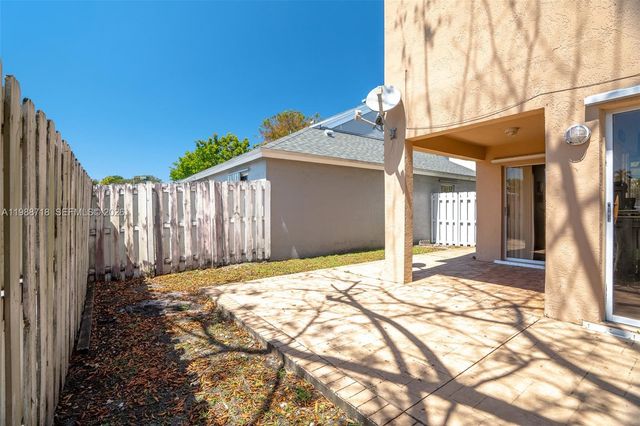 1199 SW 109th Lane, Davie, FL 33324