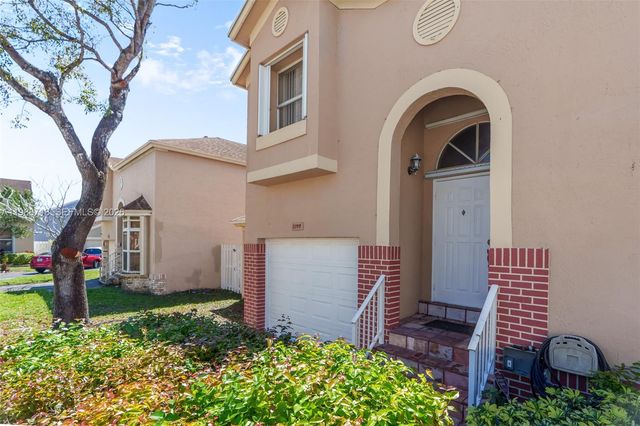 1199 SW 109th Lane, Davie, FL 33324