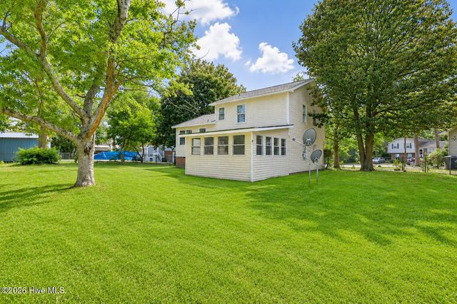2803 Shade Tree Drive, Fayetteville, NC 28306