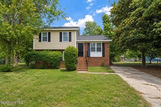 2803 Shade Tree Drive, Fayetteville, NC 28306